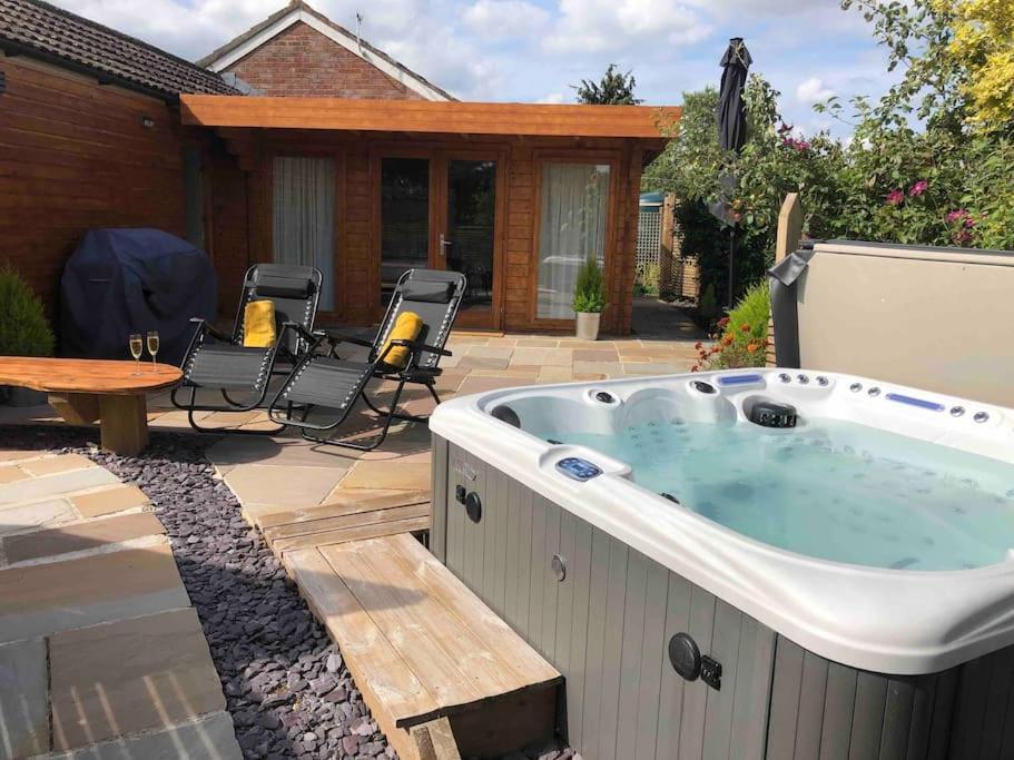 فيلا Moors Wood Relaxing ,Tranquil Retreat With Hot Tub كيبنهام المظهر الخارجي الصورة